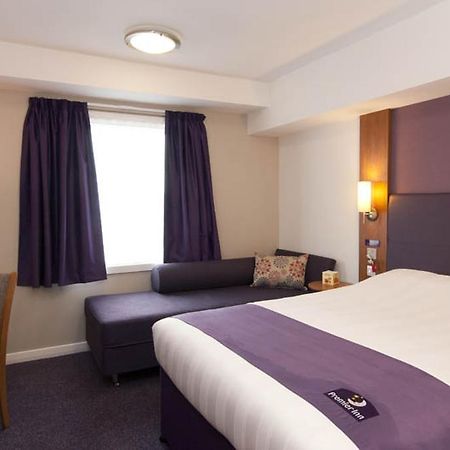 Premier Inn Cardiff Roath المظهر الخارجي الصورة