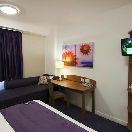 Premier Inn Cardiff Roath المظهر الخارجي الصورة