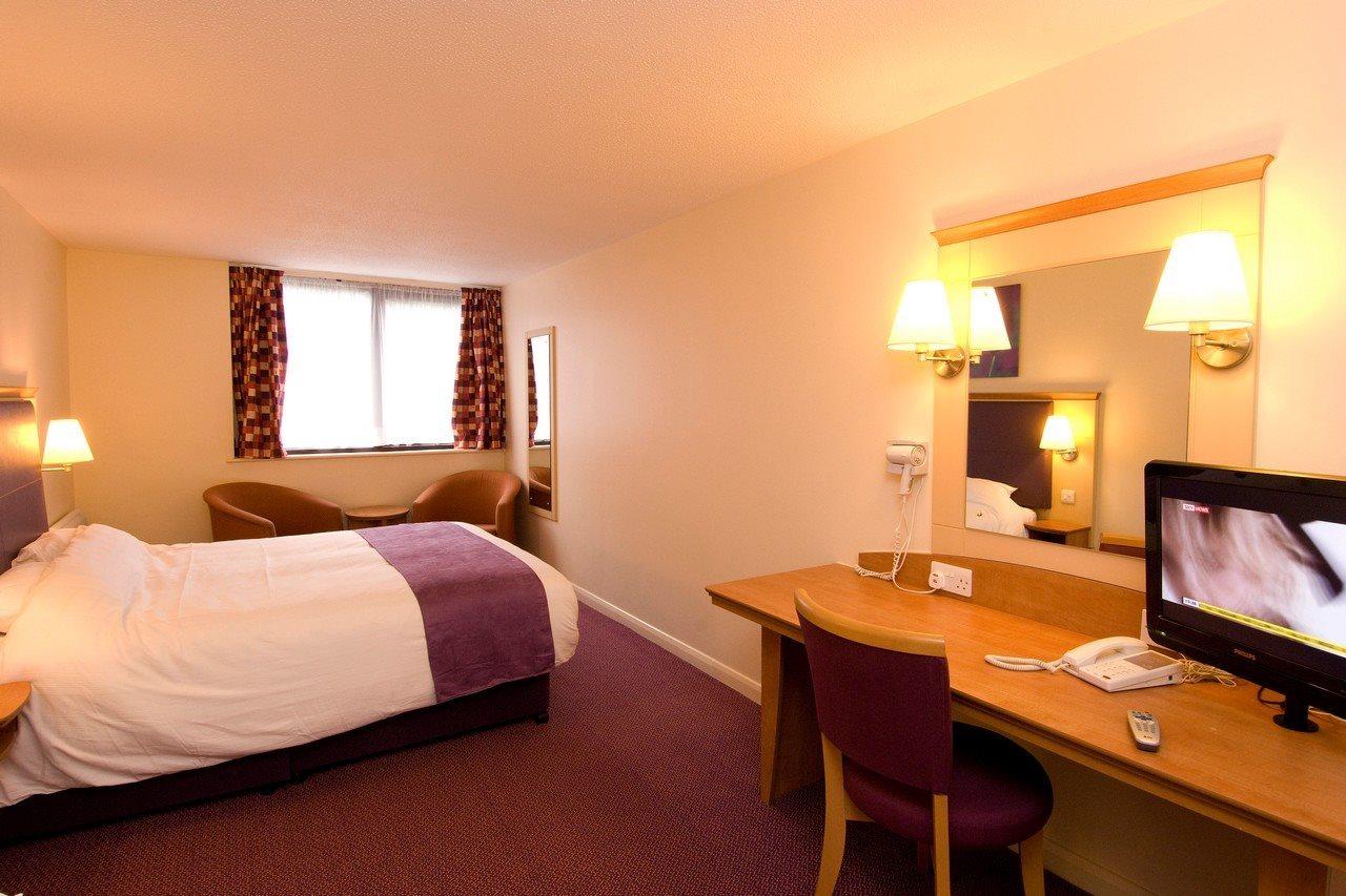 Premier Inn Cardiff Roath المظهر الخارجي الصورة