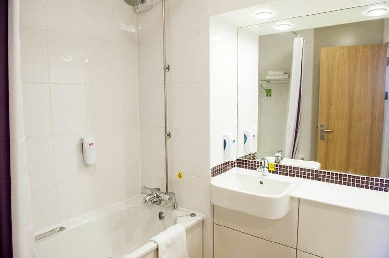 Premier Inn Cardiff Roath المظهر الخارجي الصورة